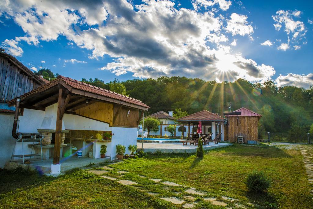 Complex Balkandzhii Apriltsi  Exterior photo